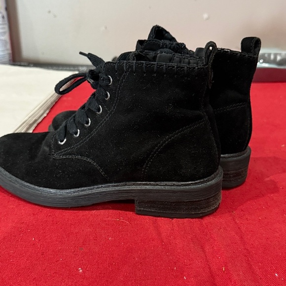 Zodiac Black Lace Up Boots - Picture 4 of 6